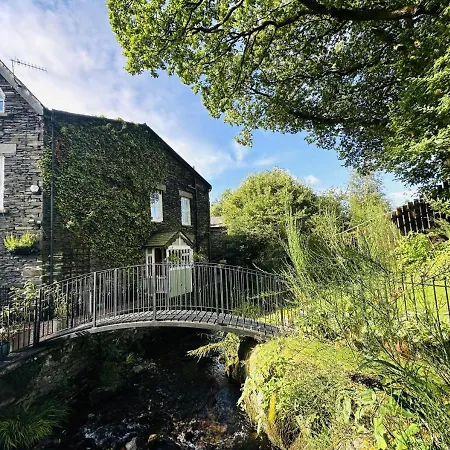 Brookside * Windermere